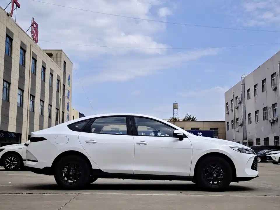 BYD Qin Yuan BYD Qin Yuan