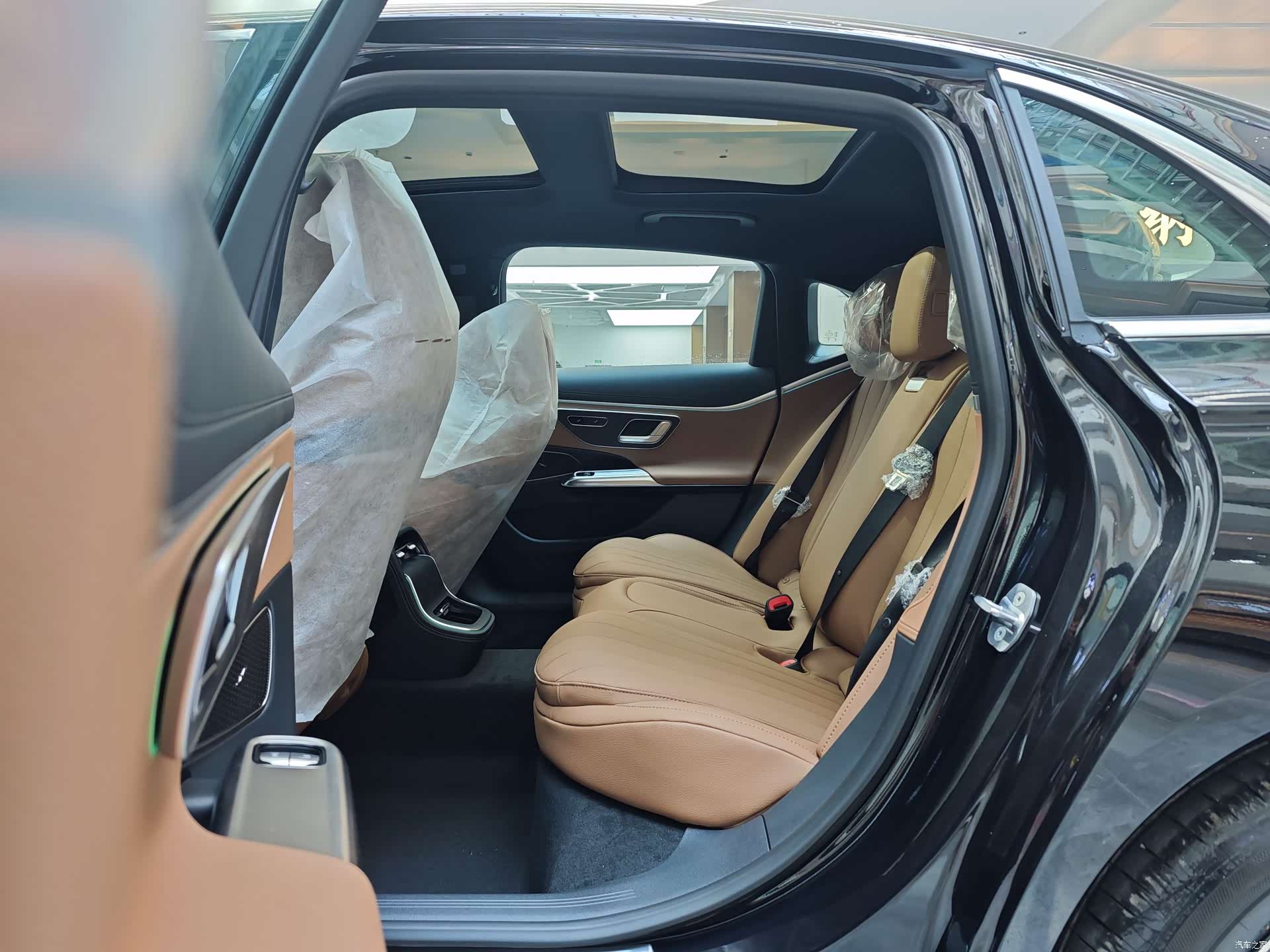 Mercedes-Benz E-Class, 2026 8