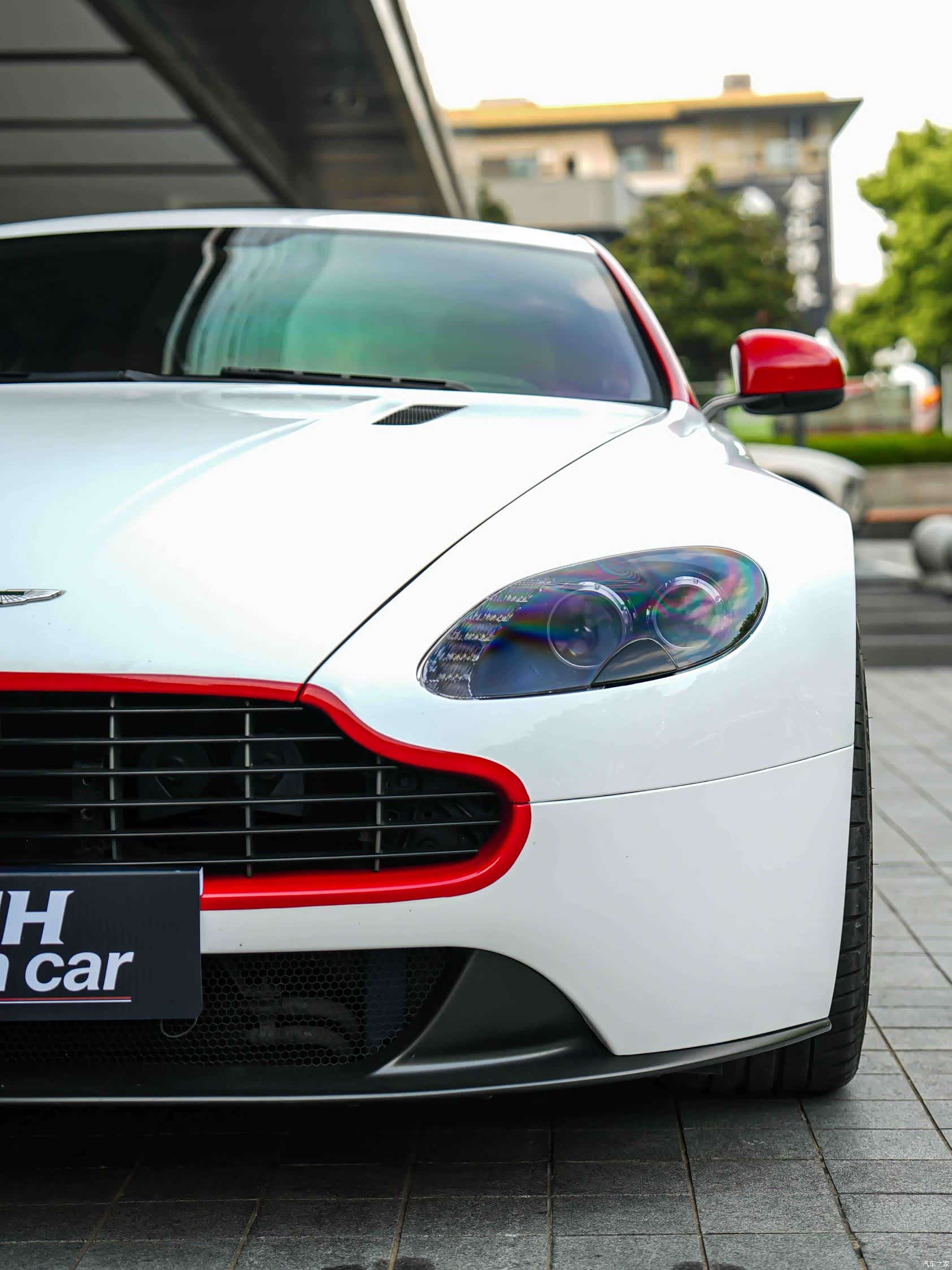 Aston Martin Vantage, 2017 3