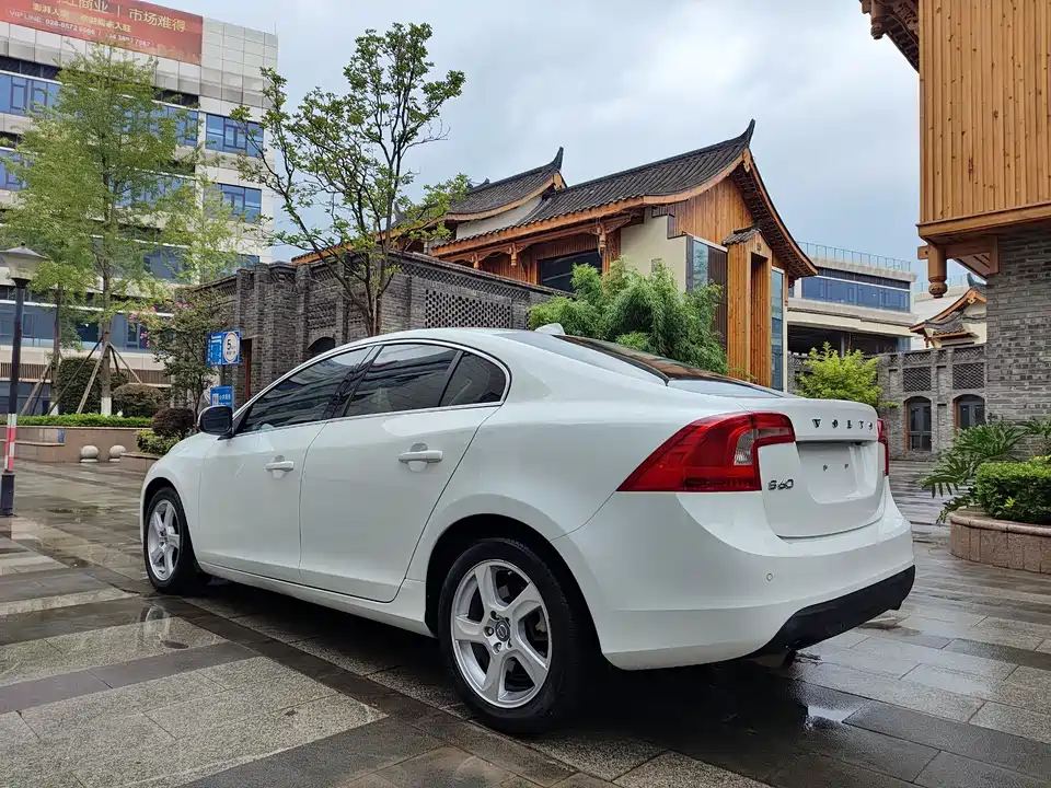 Volvo S60