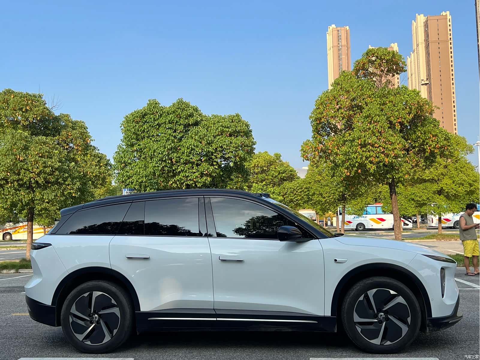 NIO ES6, 2023 4