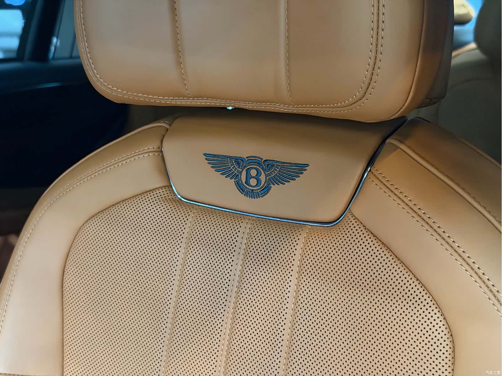 Bentley Flying Spur, 2021 16