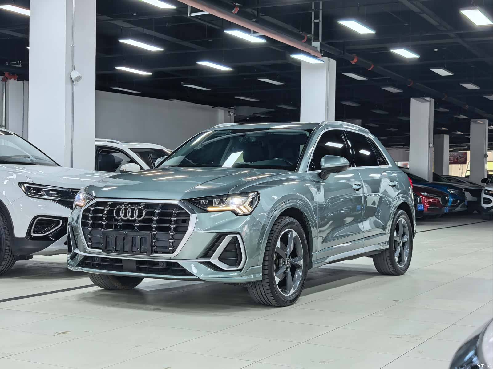 Audi Q3, 2022 1
