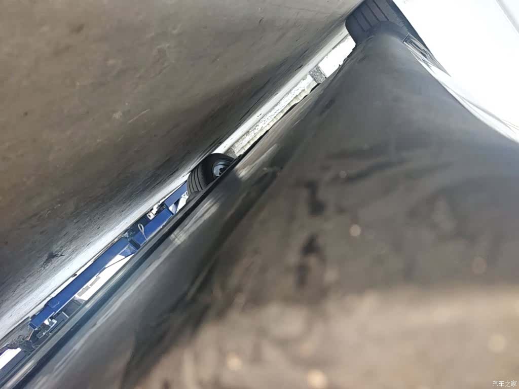 Tesla Model Y, 2023 21