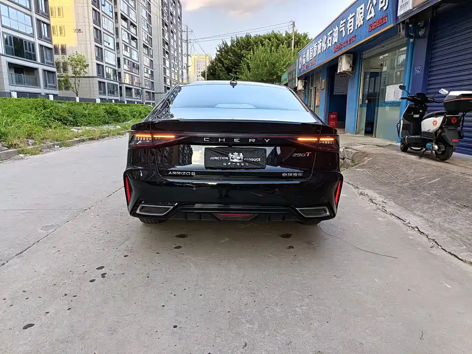 Chery Arrizo 8
