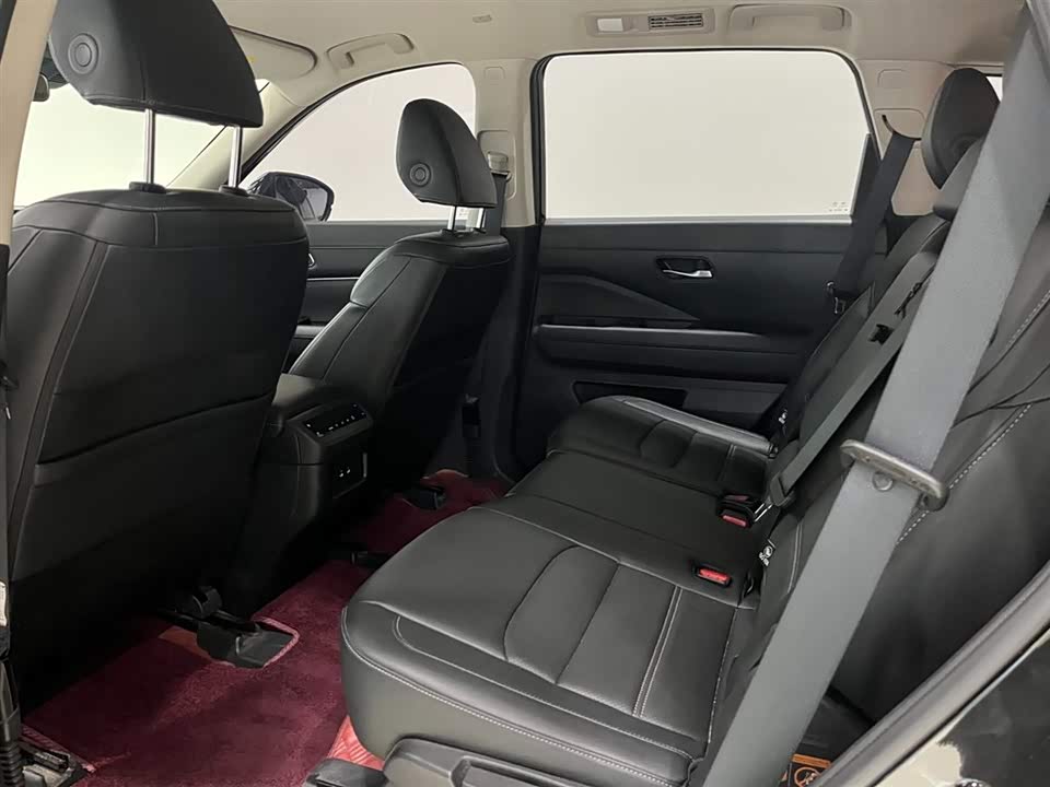 Nissan Exploring the land