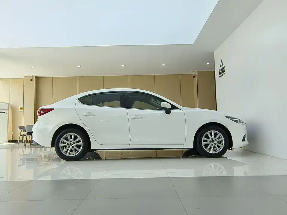 Mazda 3 Angkesaila