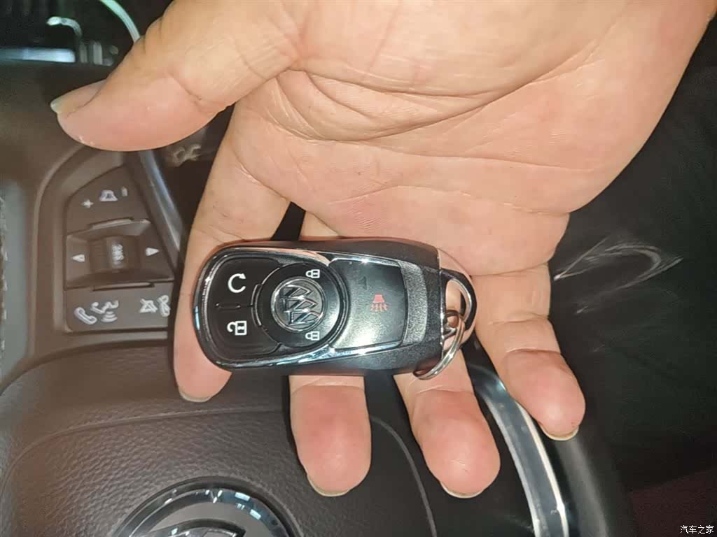 Buick Encore, 2018 9