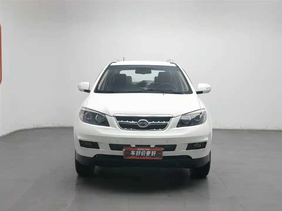 BYD S6