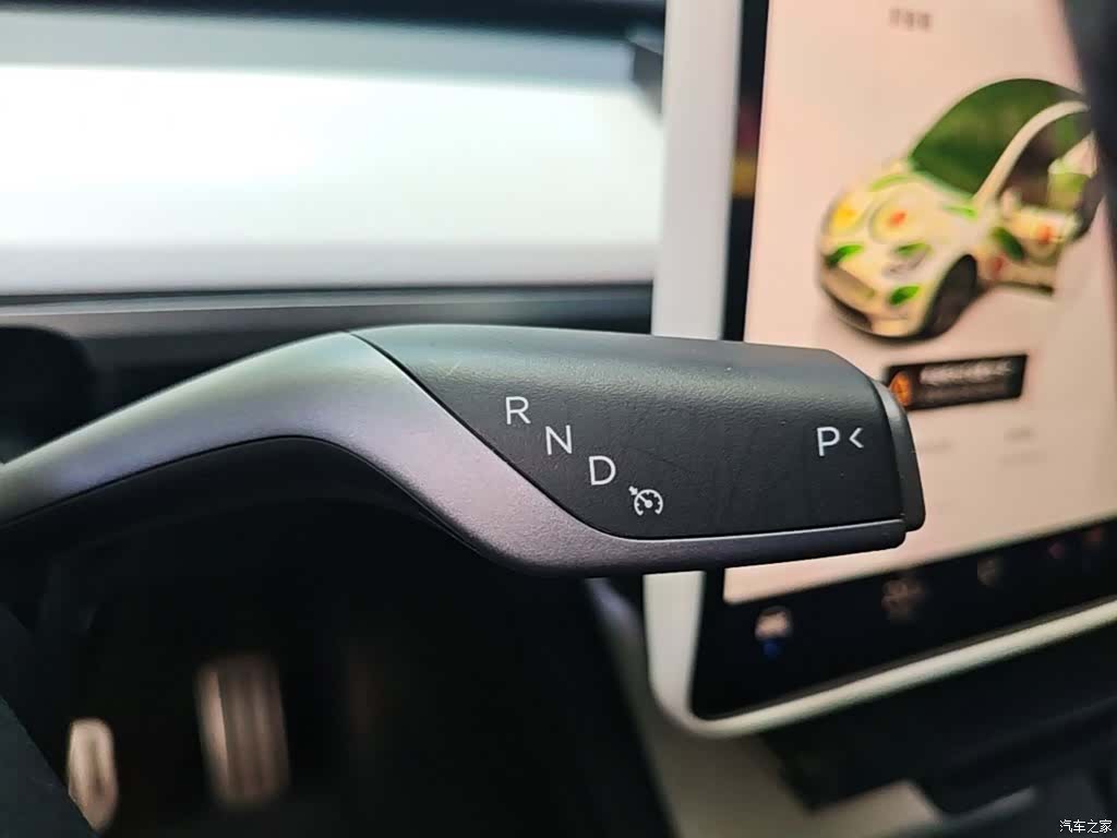 Tesla Model Y, 2024 14