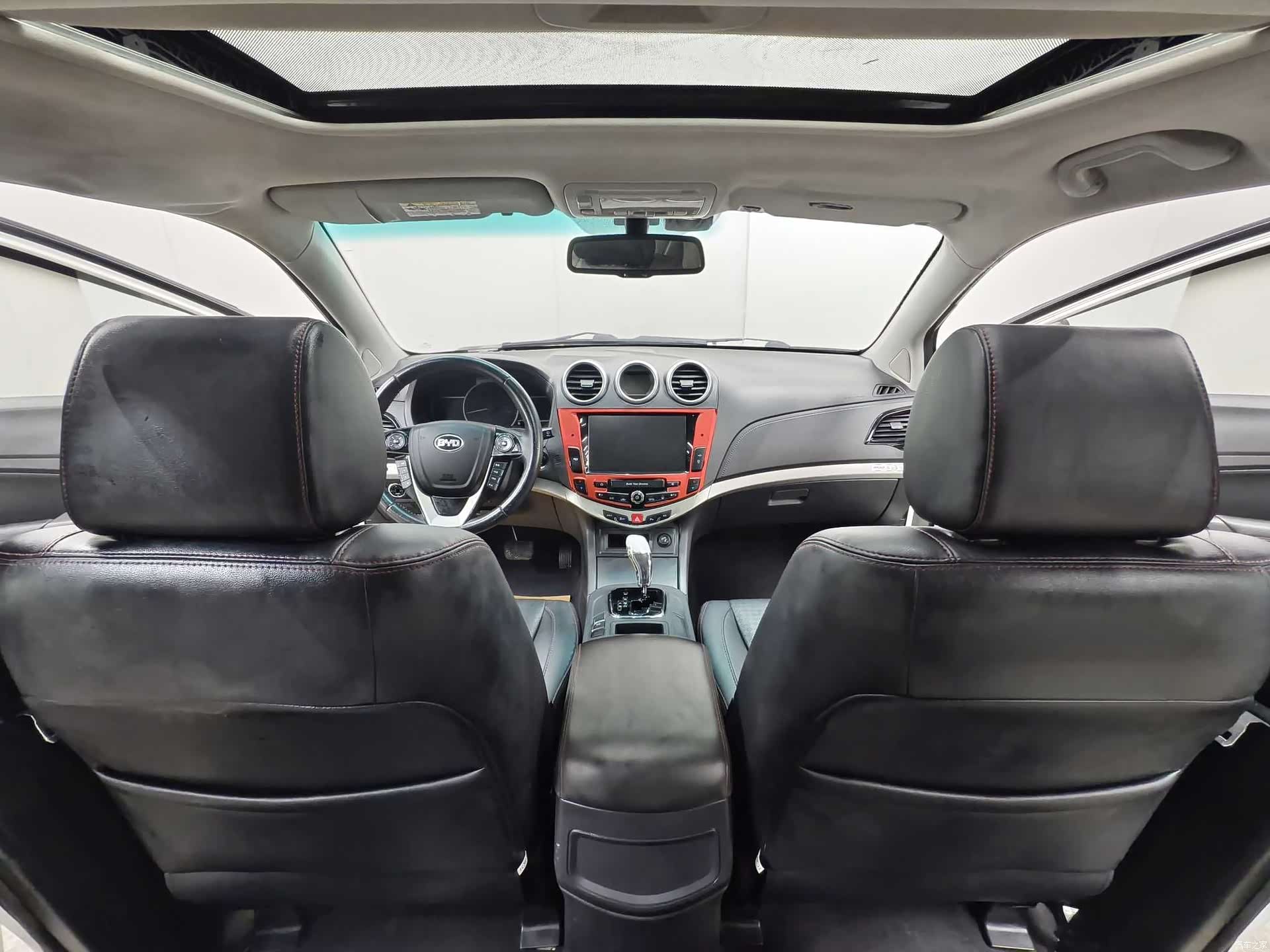 BYD S7, 2015 10