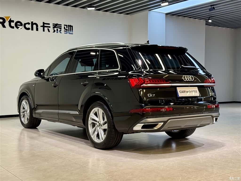 Audi Q7, 2024 6