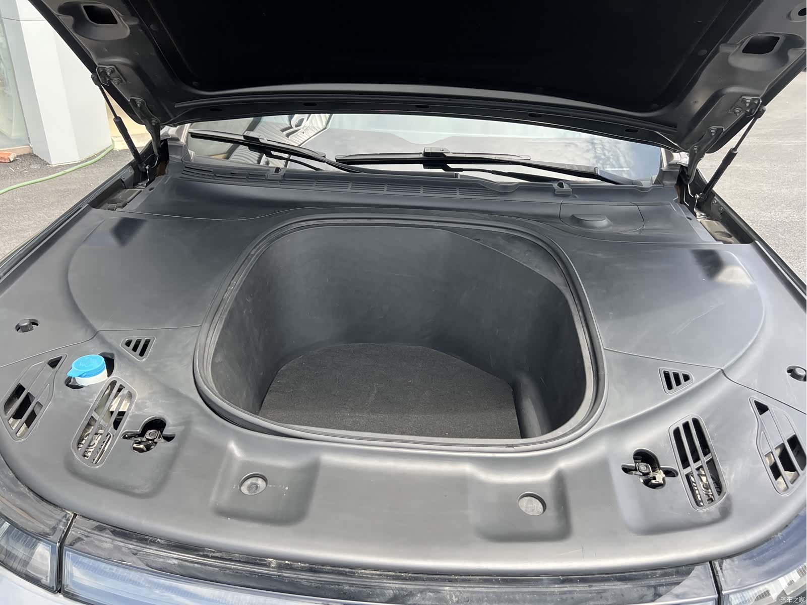 Xpeng P7, 2021 18