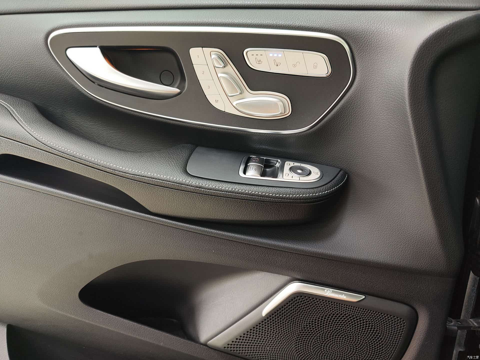 Mercedes-Benz V-Class, 2019 18