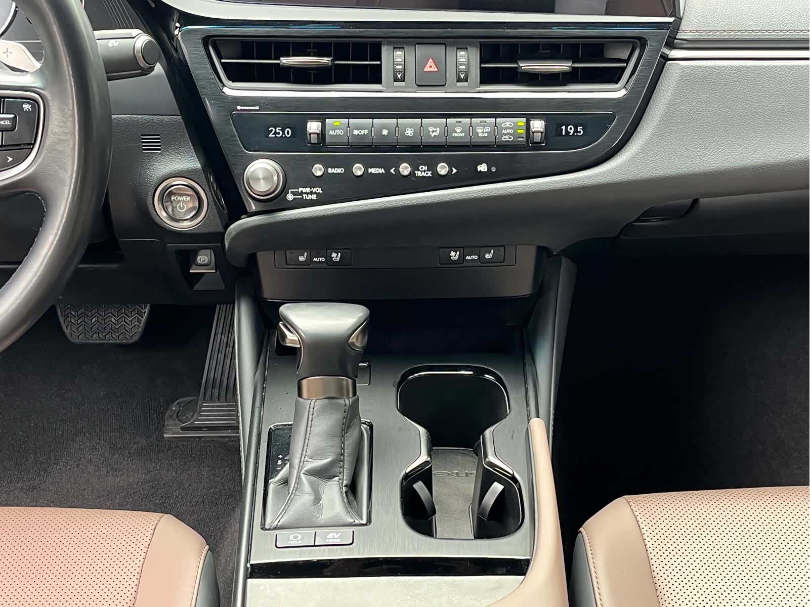 Lexus ES, 2024 10