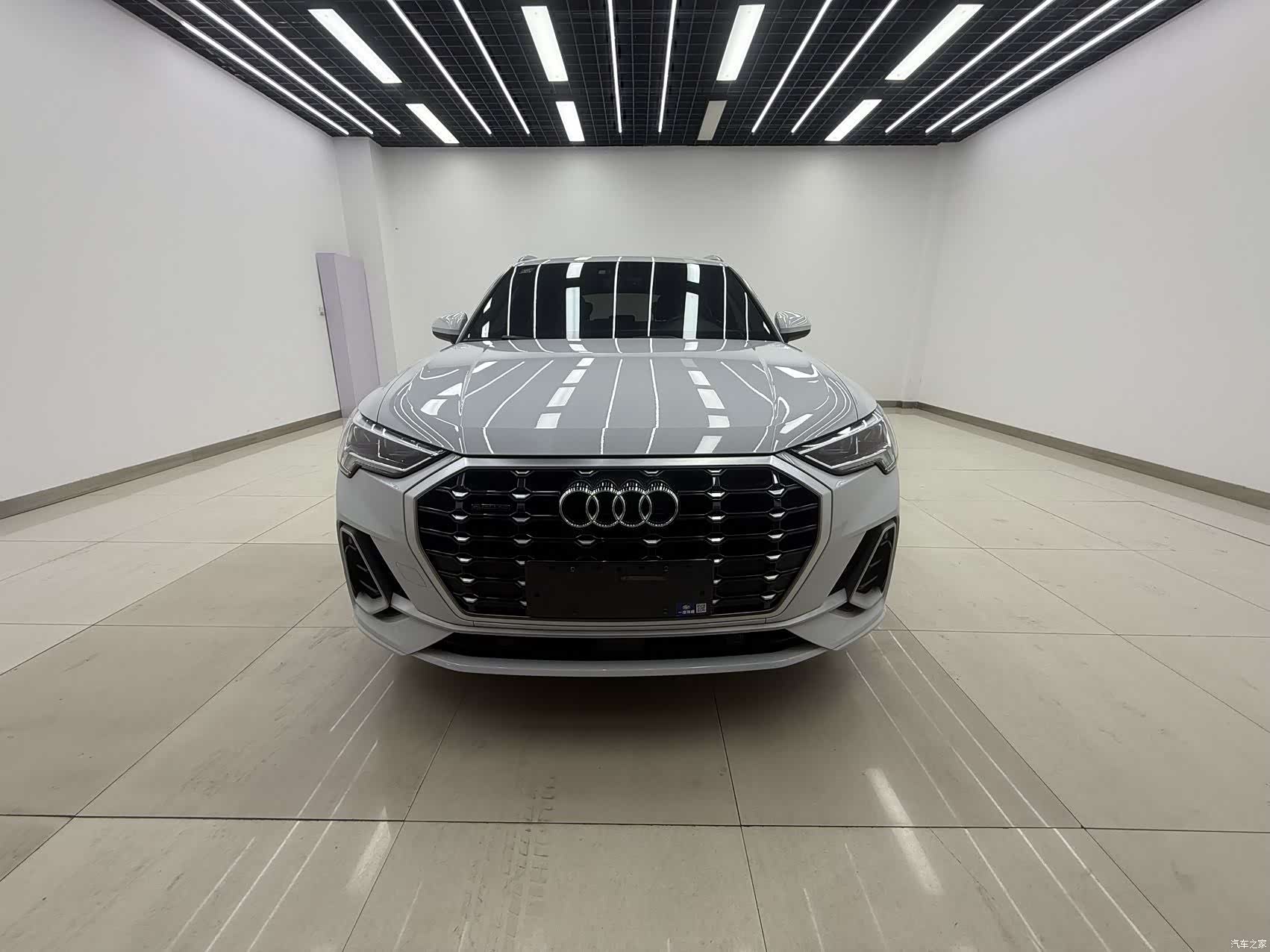 Audi Q3, 2022 2