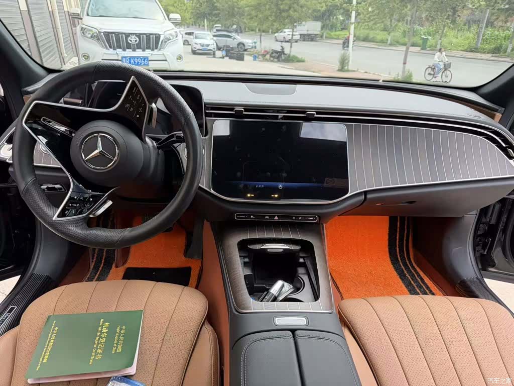 Mercedes-Benz E-Class, 2024 6
