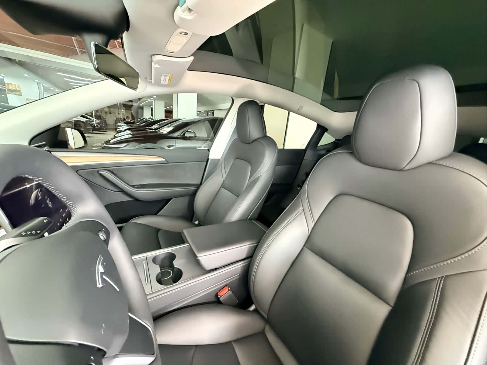 Tesla Model Y, 2022 7