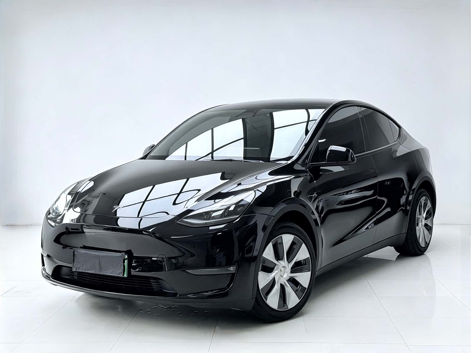 Tesla Model Y, 2021 1