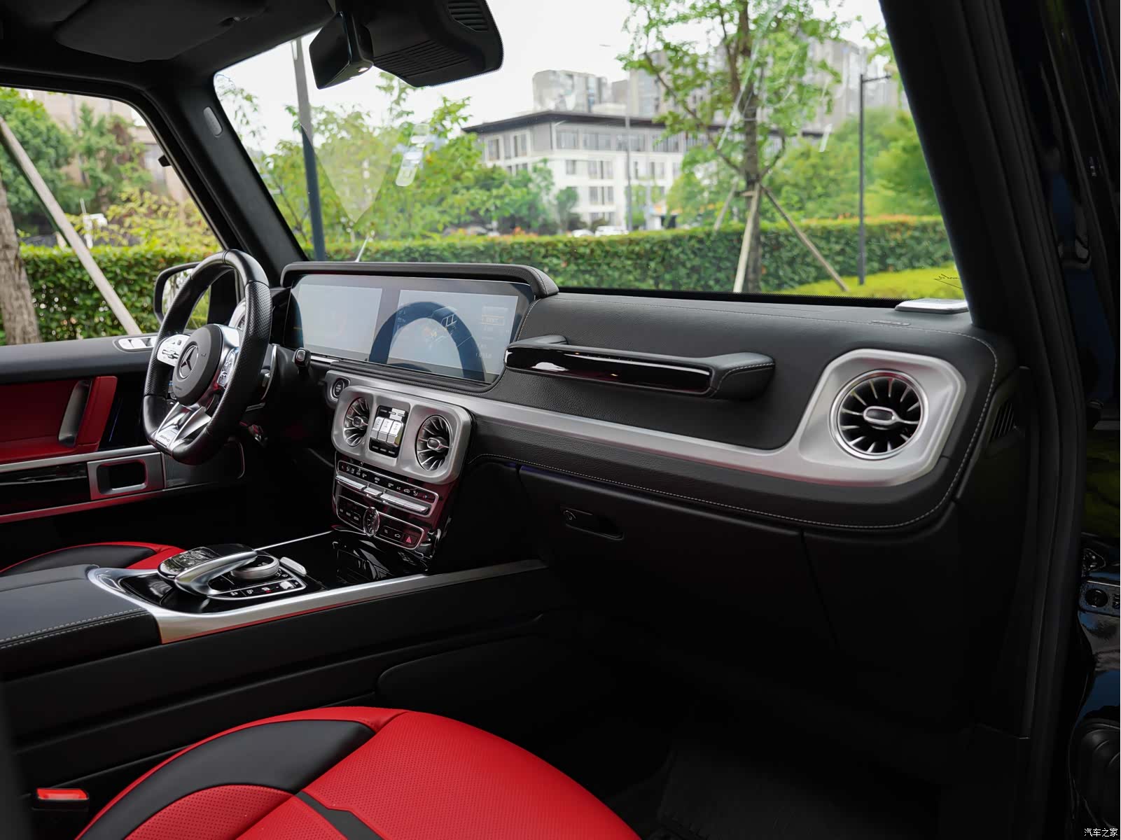 Mercedes-Benz G-Class, 2021 24
