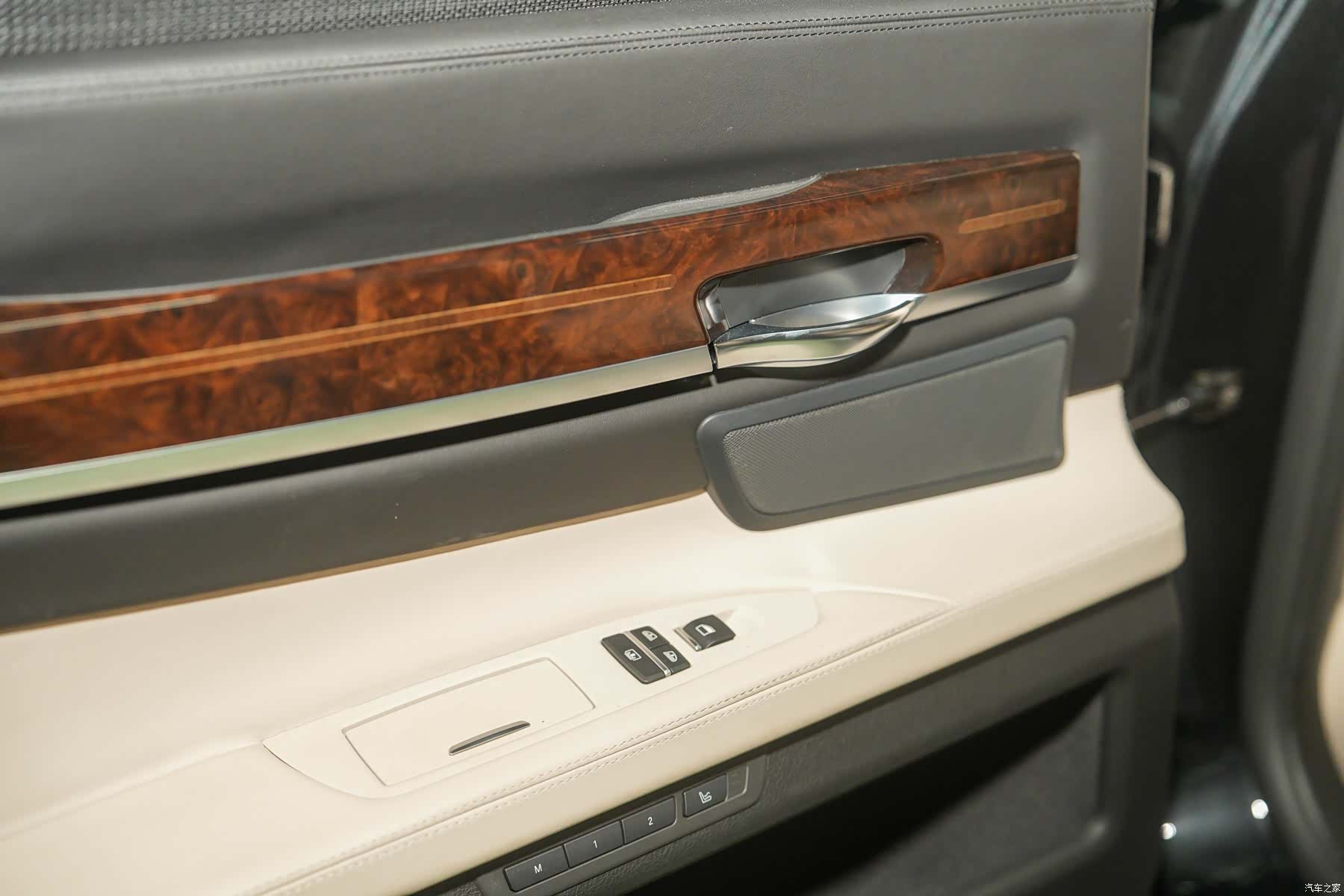 BMW 7 Series, 2012 15