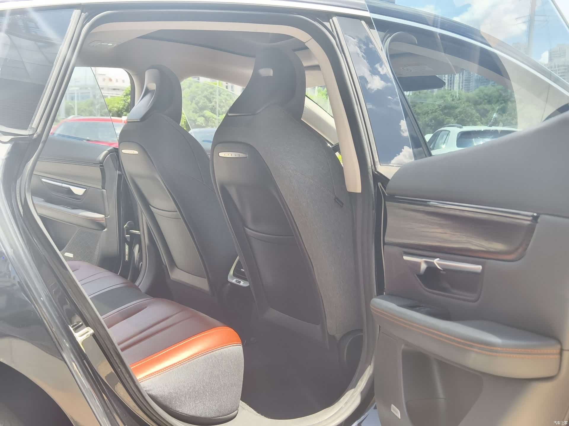 Xpeng P7, 2022 9