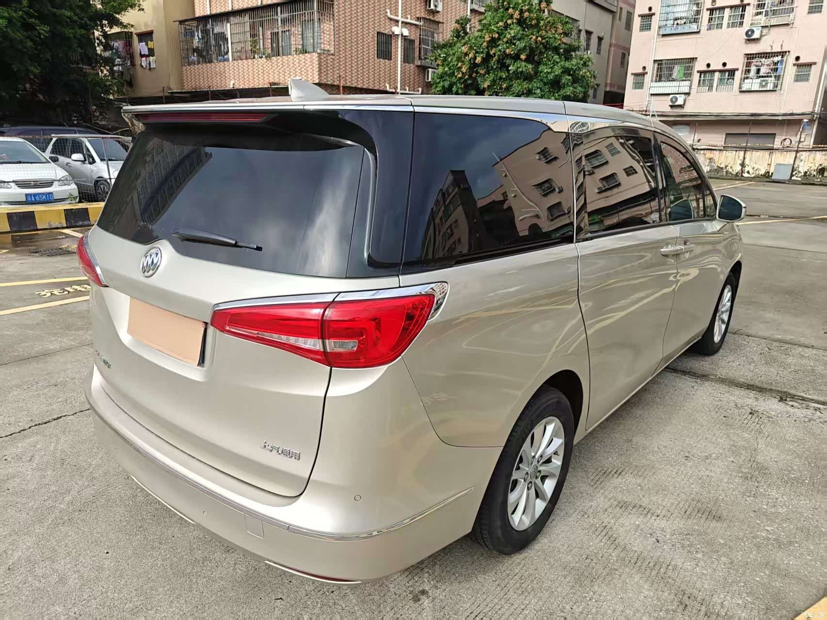 Buick GL8, 2018 9