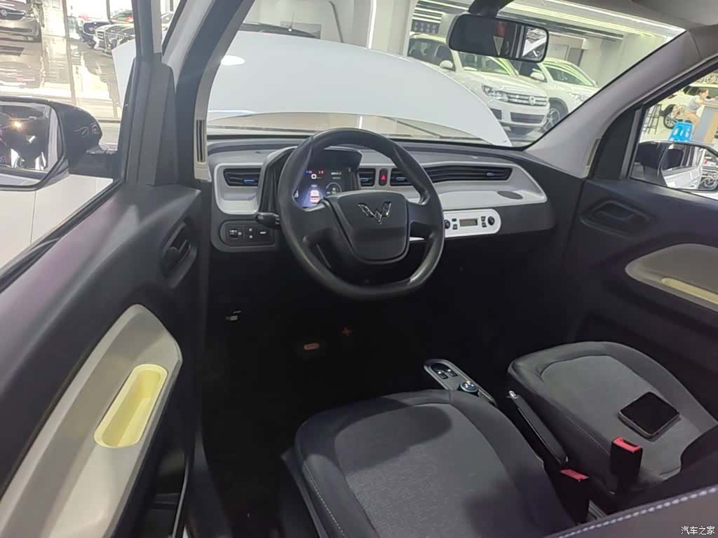 Wuling MINIEV, 2021 11