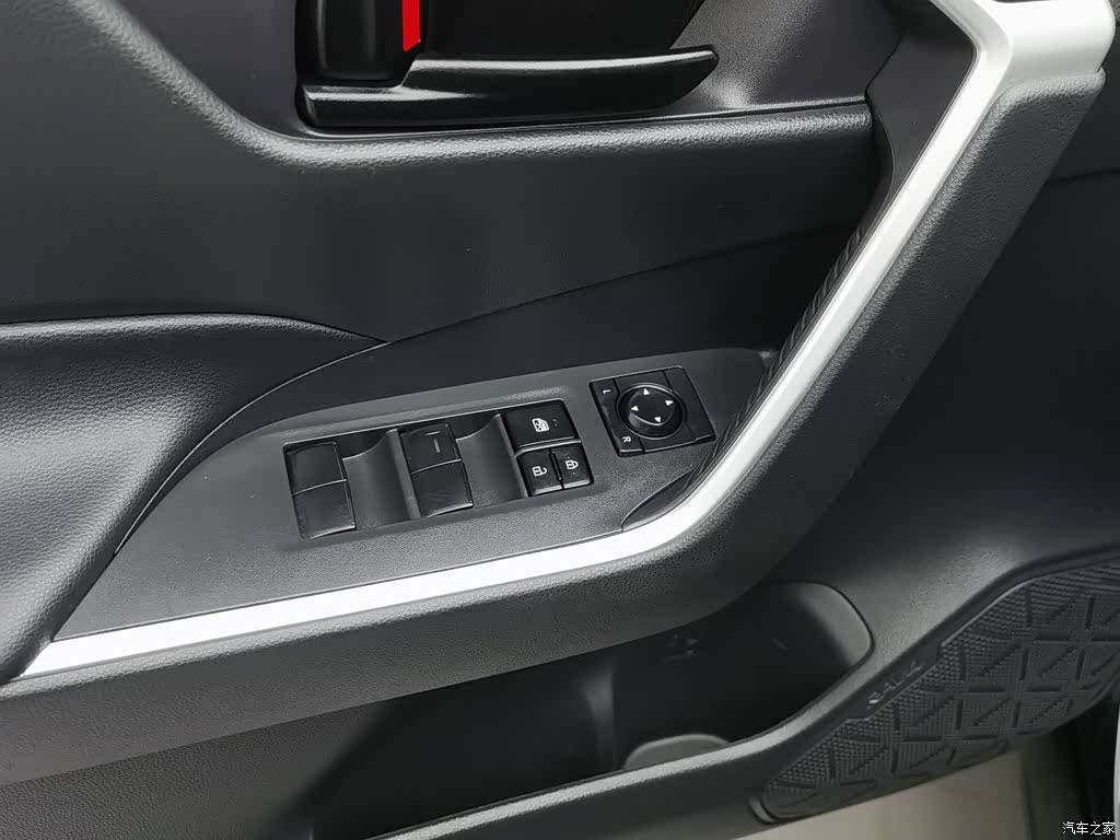 Toyota RAV4, 2023 9