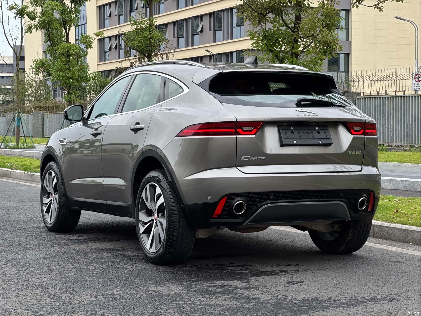 Land Rover E-PACE, 2023 18