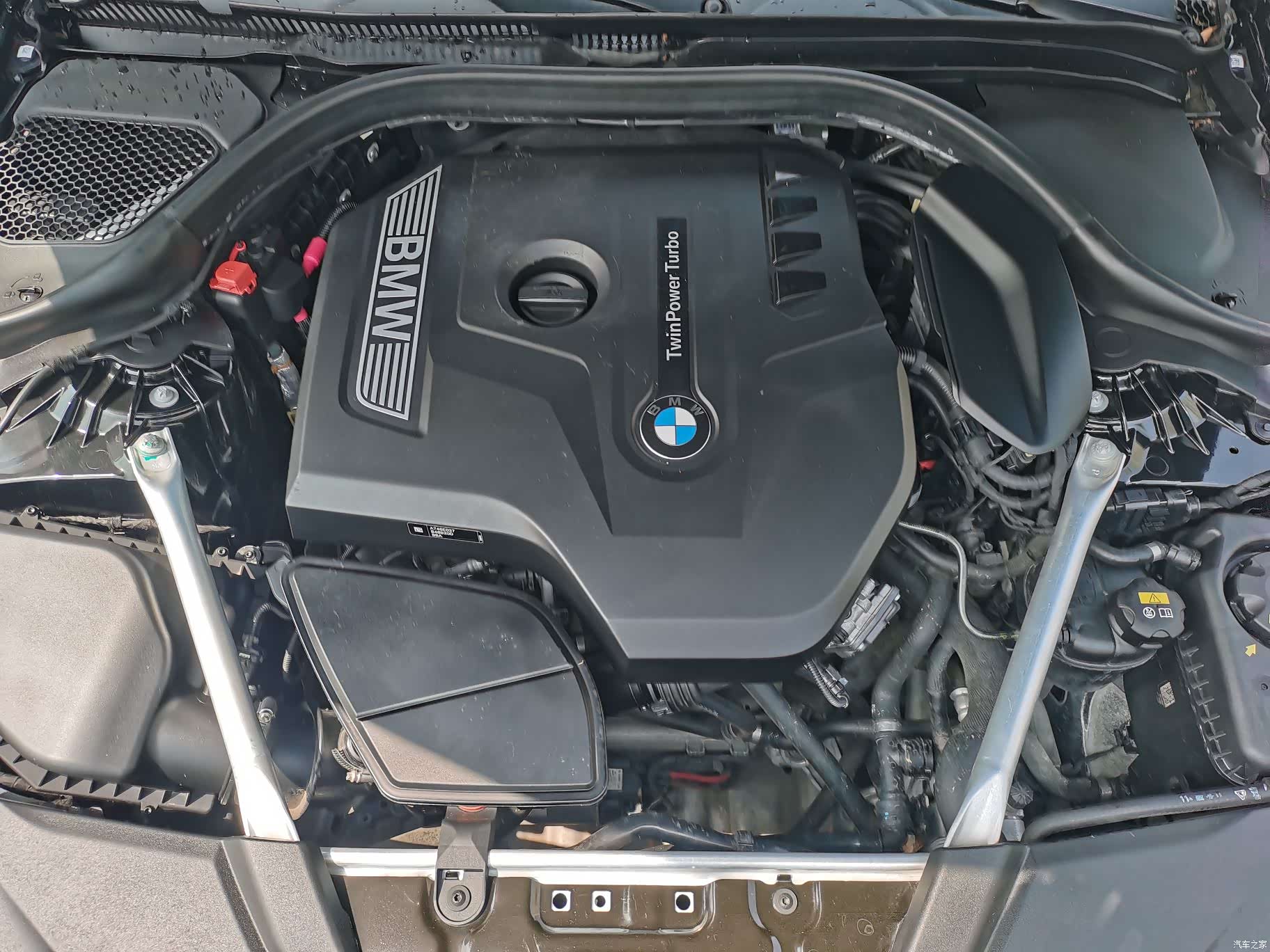 BMW 5 Series, 2020 24