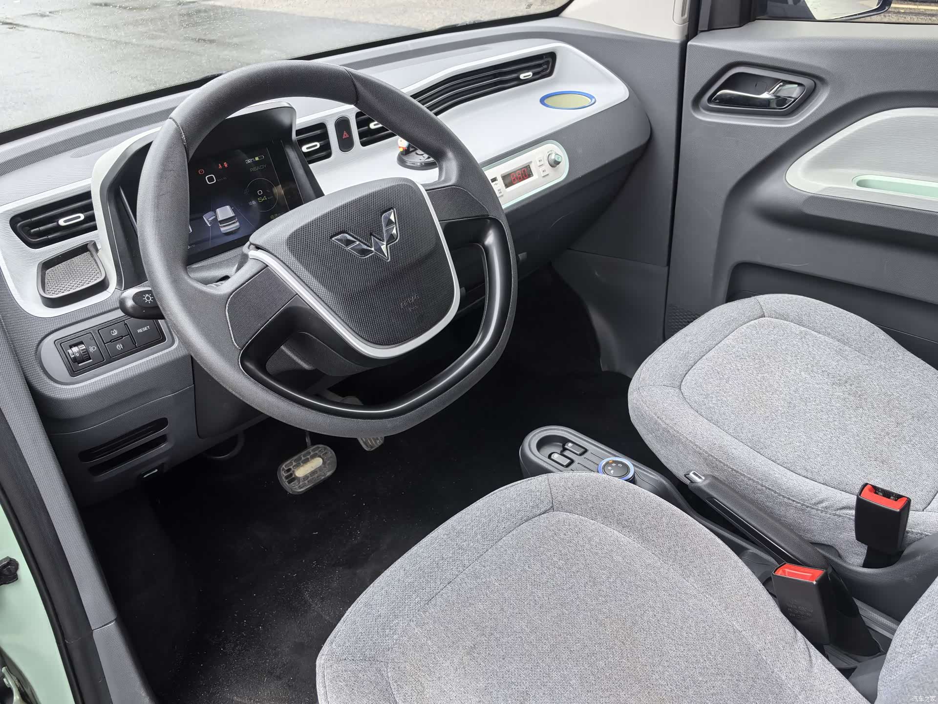 Wuling MINIEV, 2021 10