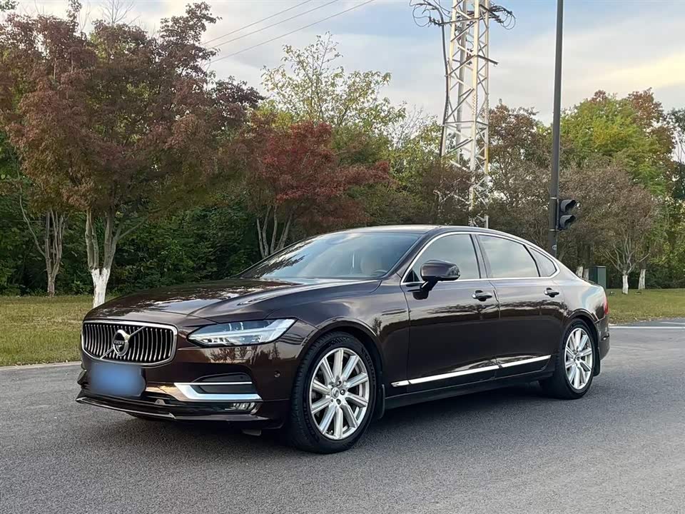 Volvo S90