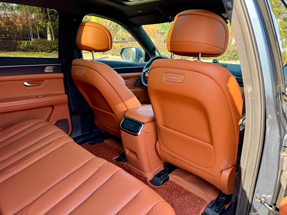 AITO Ask the world M7