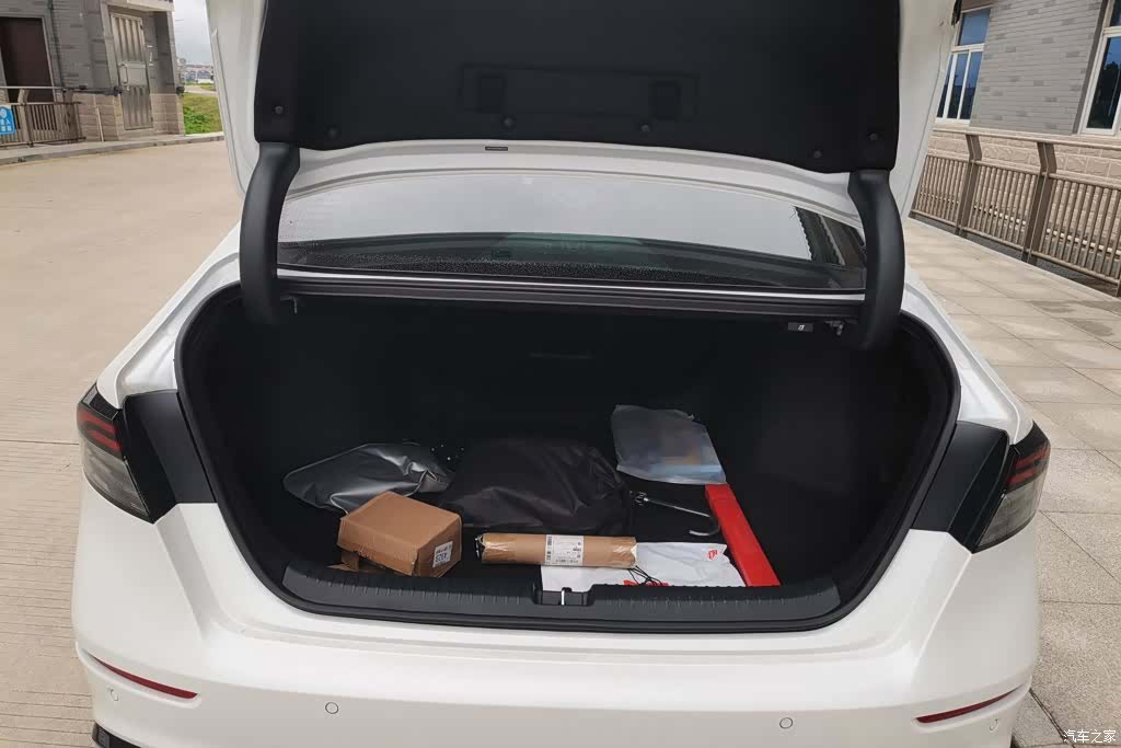 Honda Accord, 2026 4
