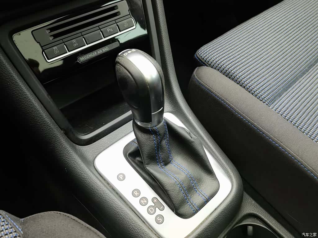 Volkswagen Xia, 2016 13
