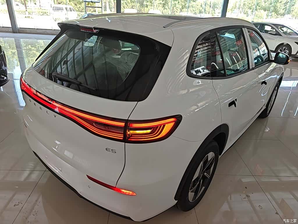 Geely Galaxy E5, 2026 7