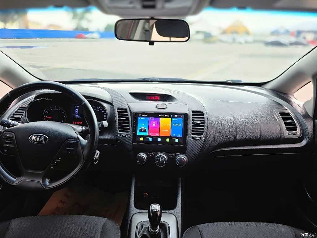 Kia K3, 2013 9