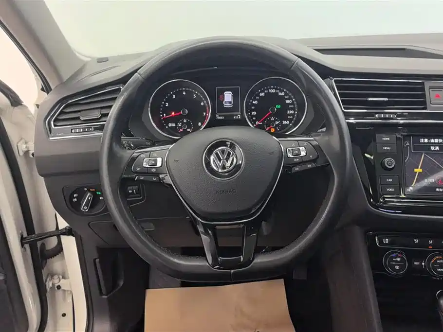 Volkswagen Tiguan L