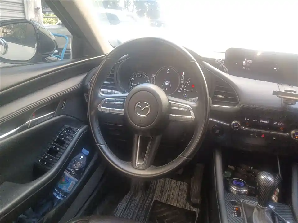 Mazda 3 Angkesaila