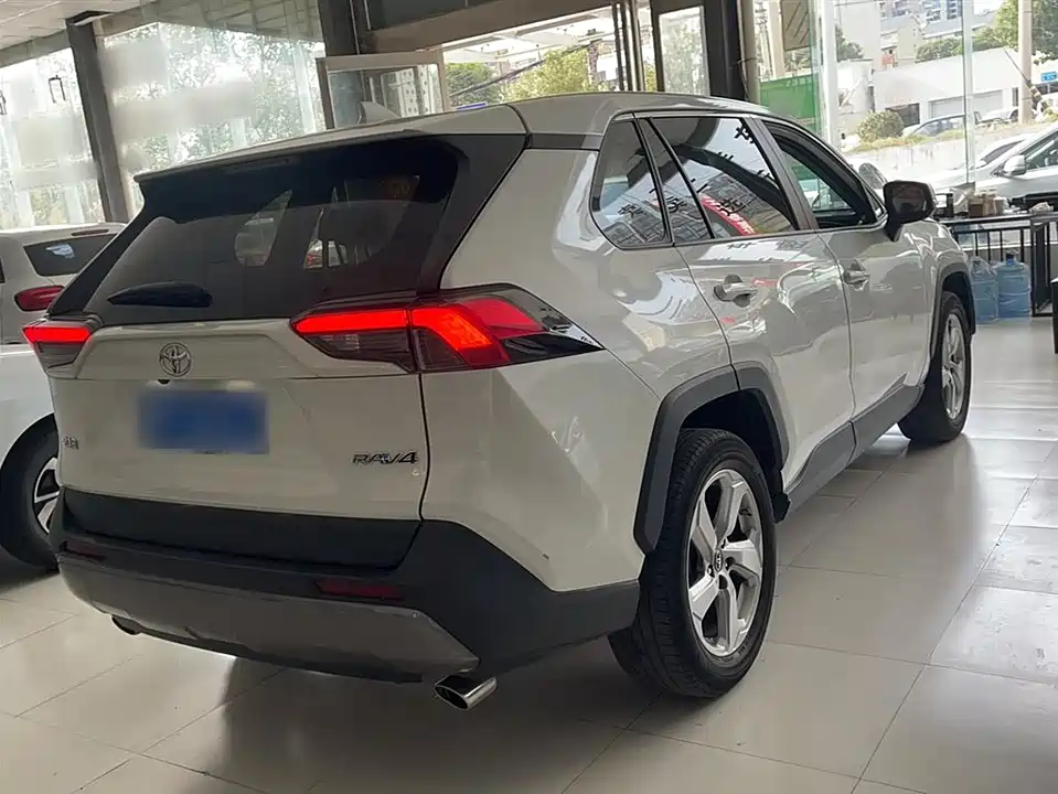 Toyota RAV4 Rongfang