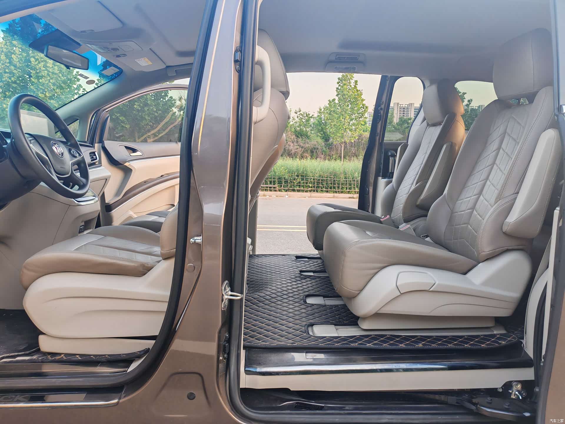 Buick GL8, 2022 7