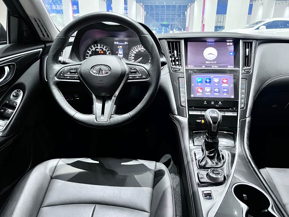 Infiniti Q50L