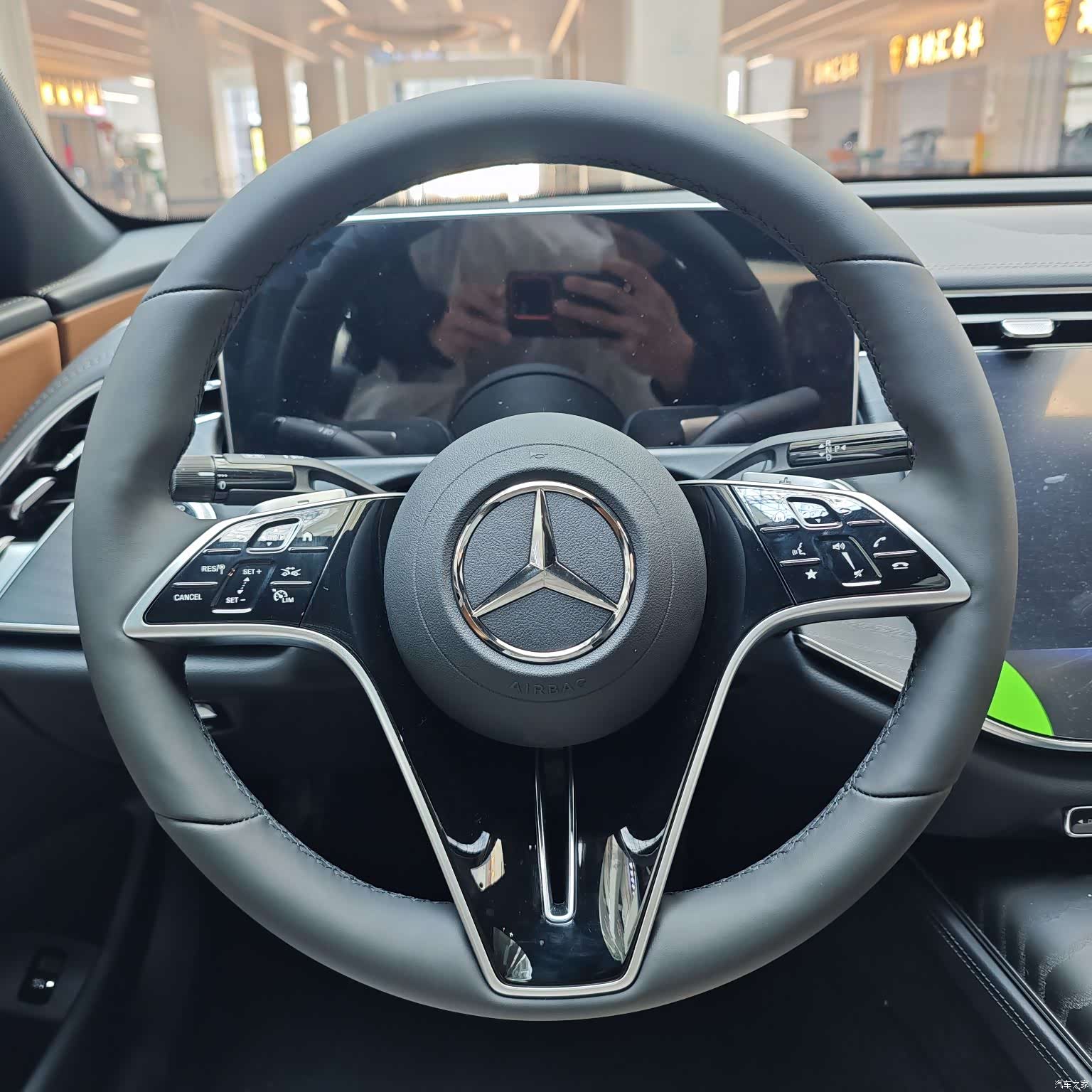 Mercedes-Benz E-Class, 2026 10