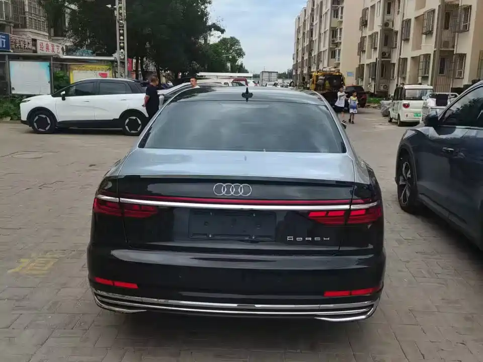 Audi A8