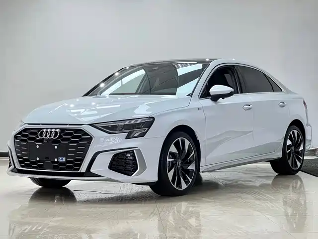 Audi A3 2022 — купить из Китая под заказ