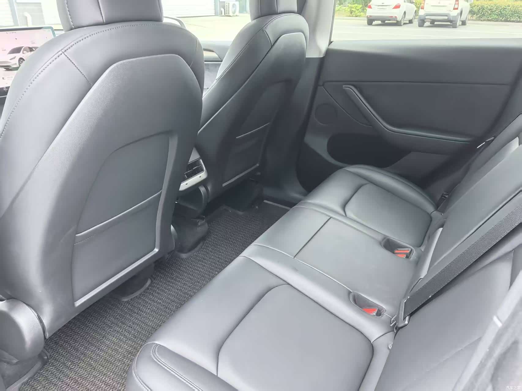 Tesla Model Y, 2022 8