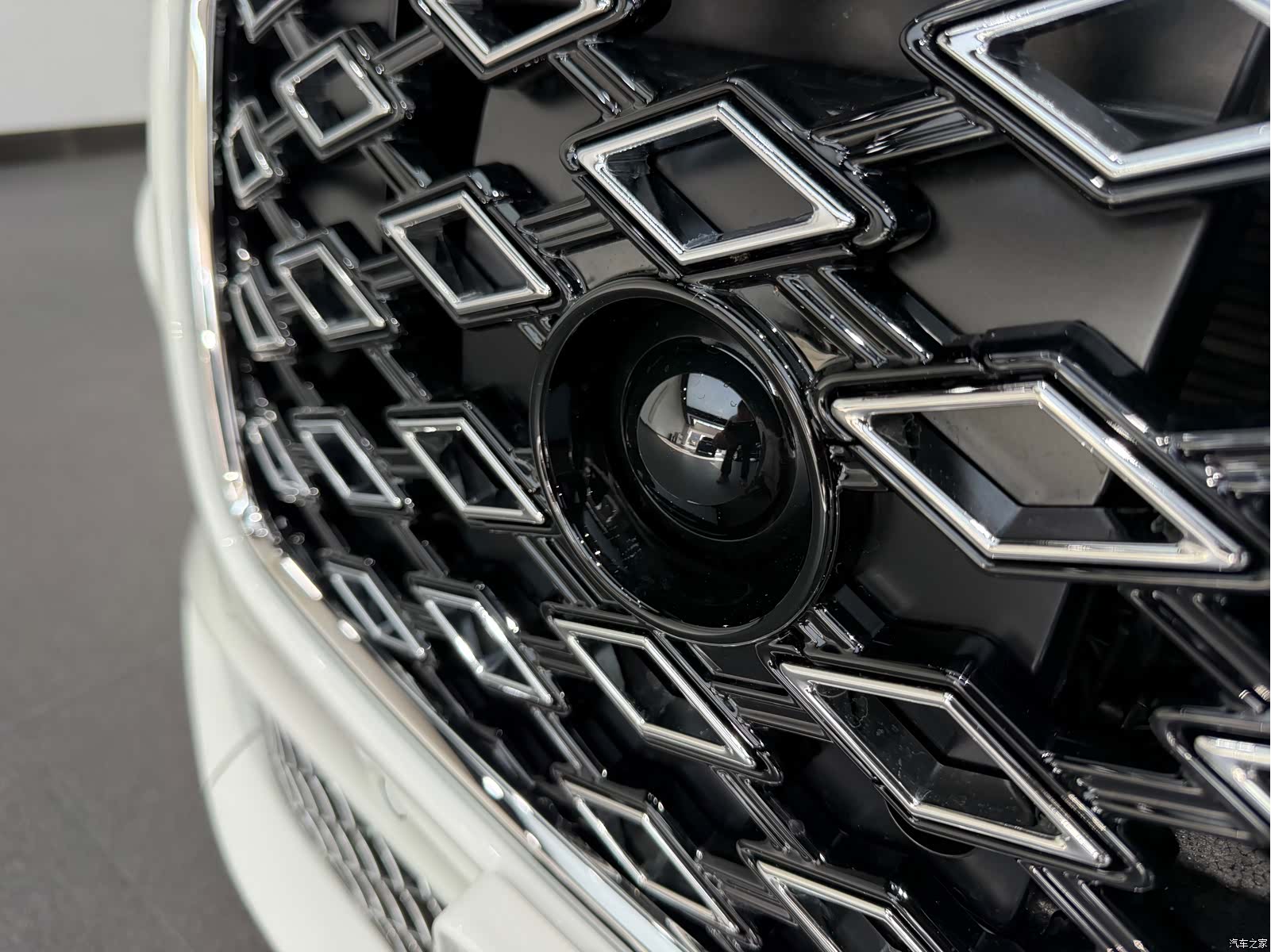 Bentley Continental GT, 2025 13