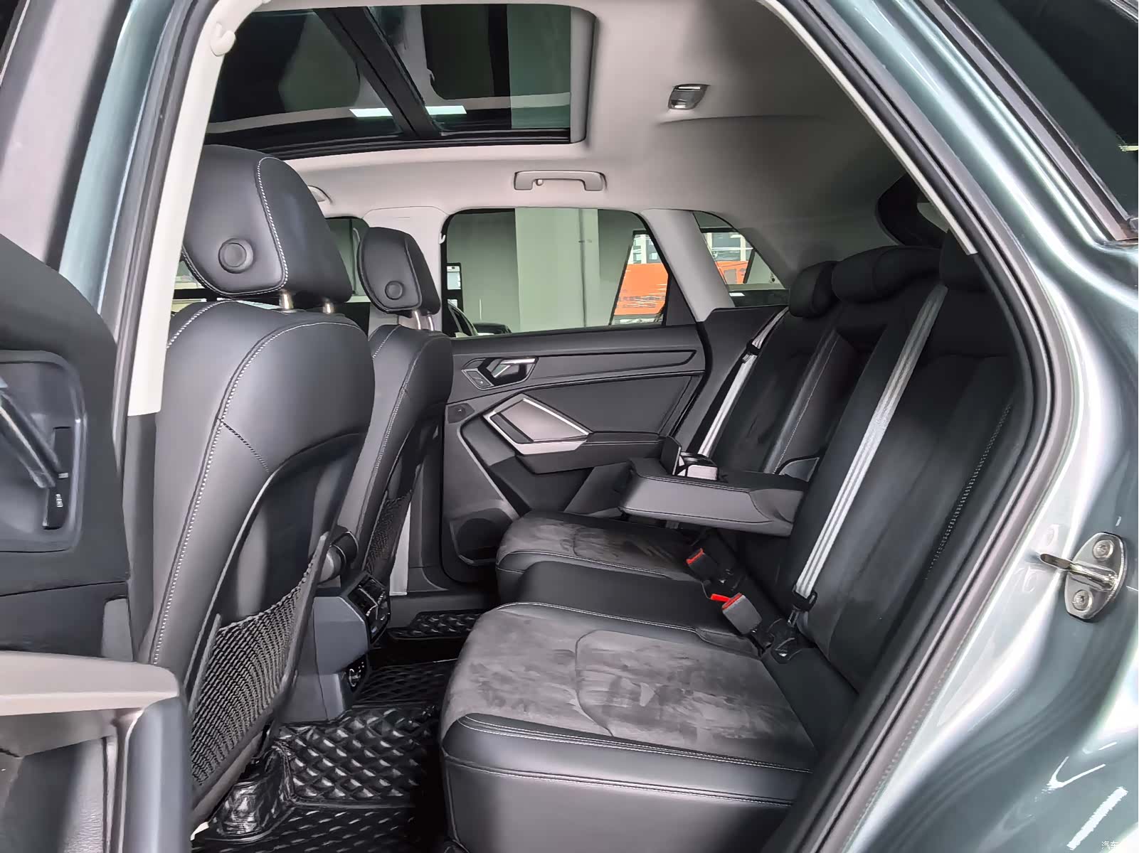 Audi Q3, 2022 10