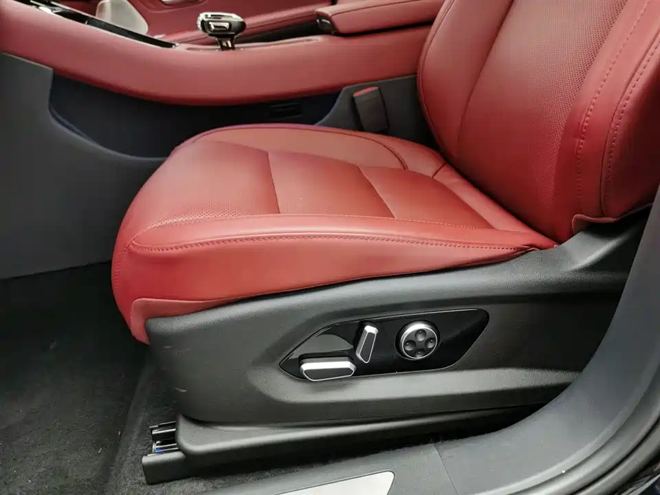 AITO Ask the world M5